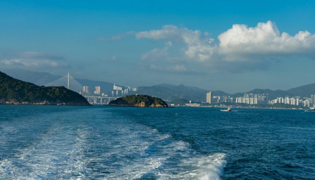 실카 시뷰 호텔 (Silka Seaview Hotel) 홍콩 – 템플스트리트 야시장 도보, 밤산책과 먹방 1 dmzcxfeczc e1736608566754